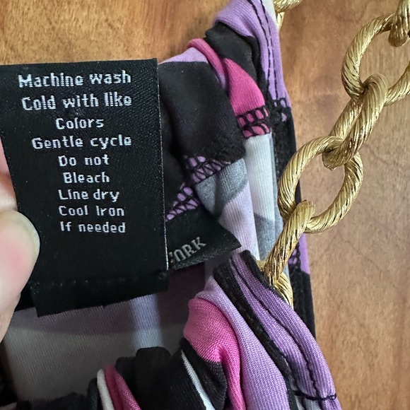 Women’s D.E.A. New York dressy top with gold tone straps. Small. Never worn - Picture 4 of 4